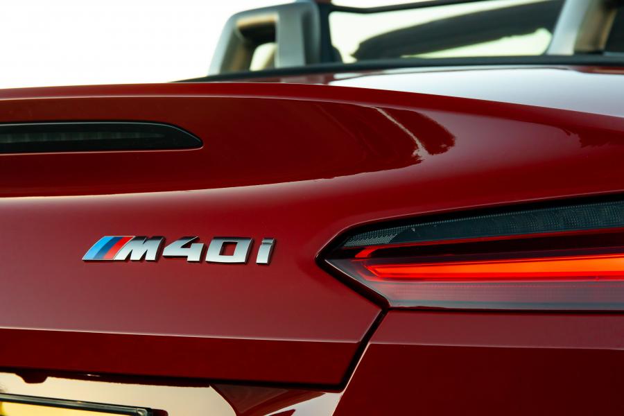 Логотип BMW Z4 M40i (G29) 2019 года  (UK) (фото 29 из 40)